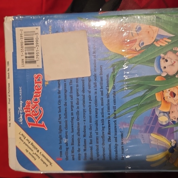 New sealed Disney The Rescuers VHS - Picture 3 of 3